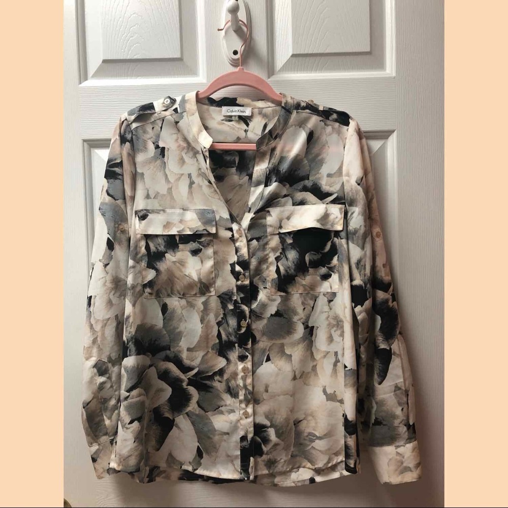 Calvin Klein floral button down top